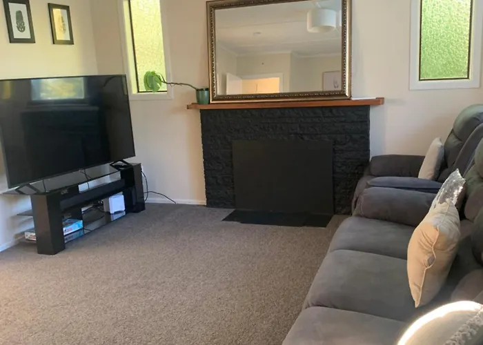 Ferienhaus The Homestead - Cosy 3 Bedroom House Rotorua